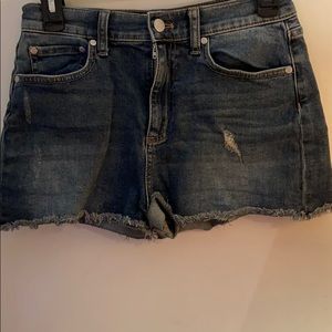 PINK Victoria’s Secret Jean Short Size 6